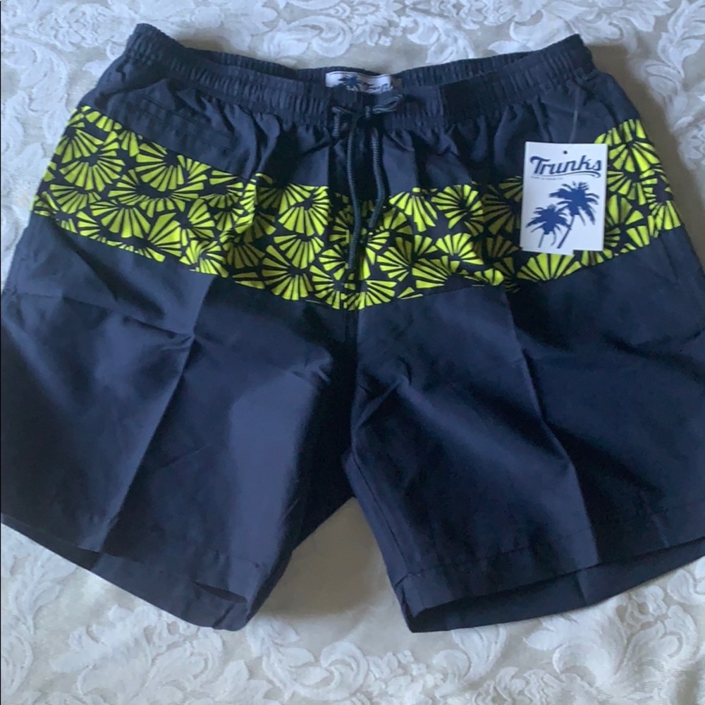 NWT Mens swum trunks